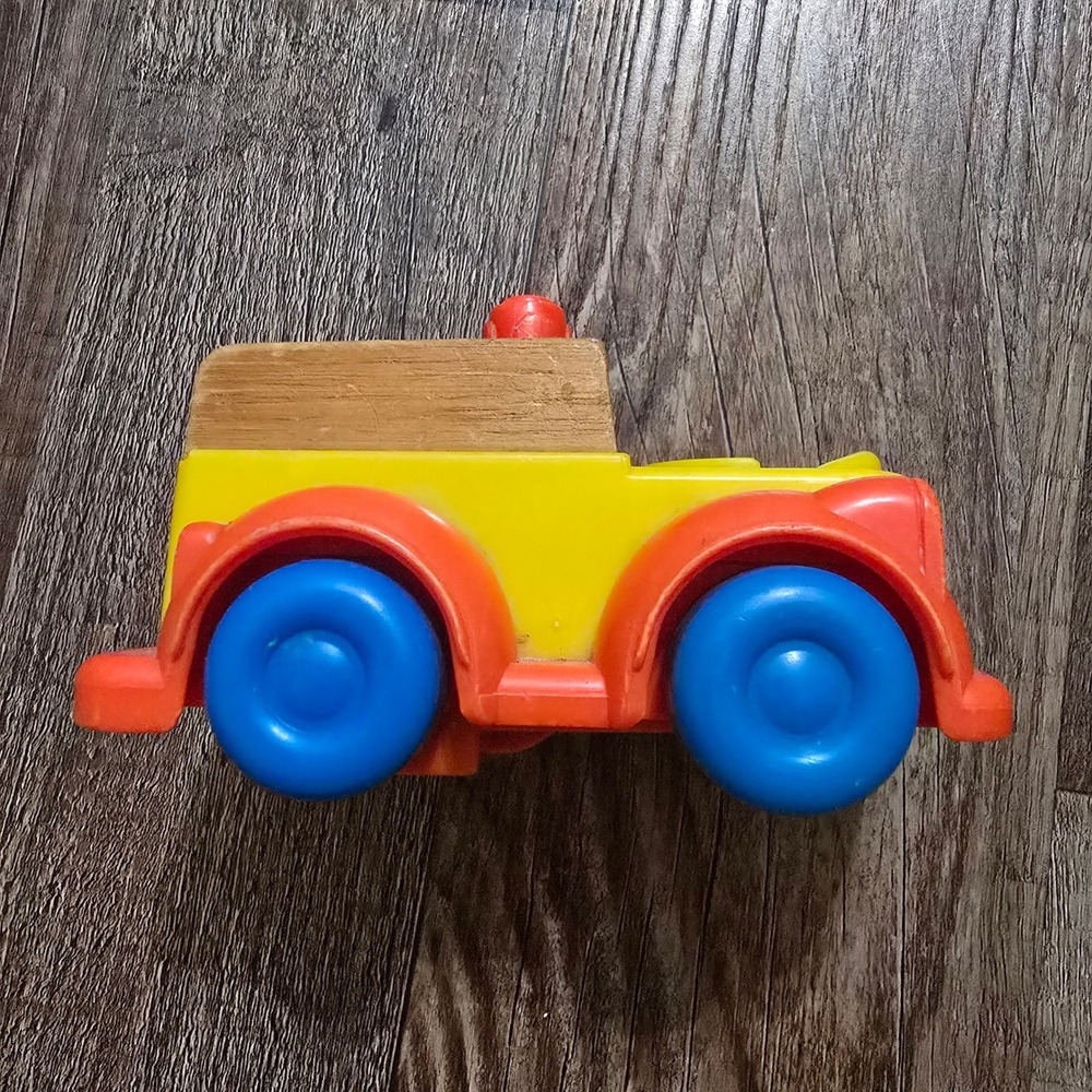 Mattel Preschool Power Putt Putt Fire Engine Rescue Vehicle Wood Plastic 1975